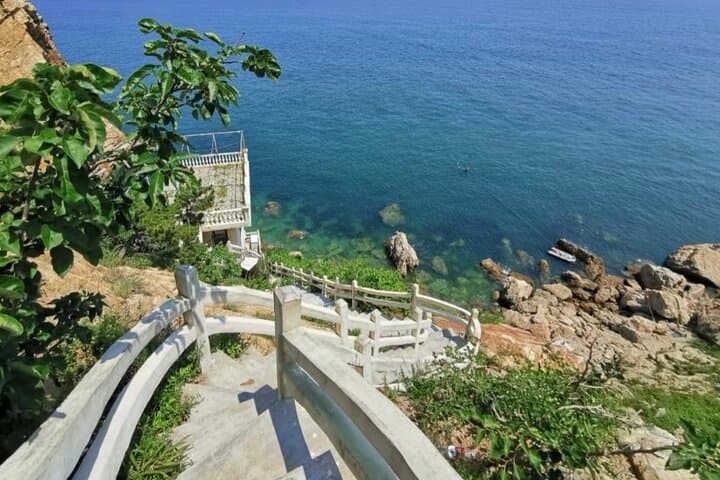 Seaside and Skyline: Scenic Walking Tour of Dalian's Coast and Modern Architecture photo 5