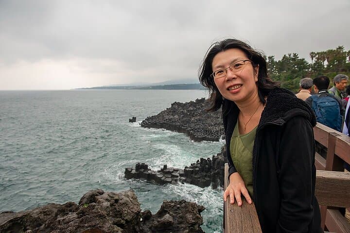 Jeju East & South One-Day Nature Tour: Sunrise Peak, Osulloc, Oedolgae & Cheonjiyeon photo 5