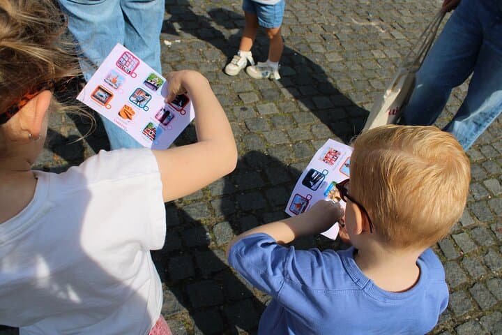 Private Kids Tour Amsterdam: Interactive Family Walking Treasure Hunt photo 3