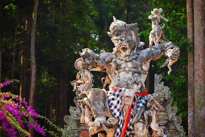 Private Bali Highlands Tour: Beratan Temple, Leke Leke Waterfall & Handara Gates photo 6