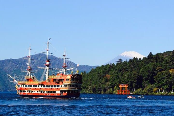 Mt. Fuji & Hakone One-Day Cultural Tour from Tokyo — Private Guide, Ropeway & Lake Cruise photo 2