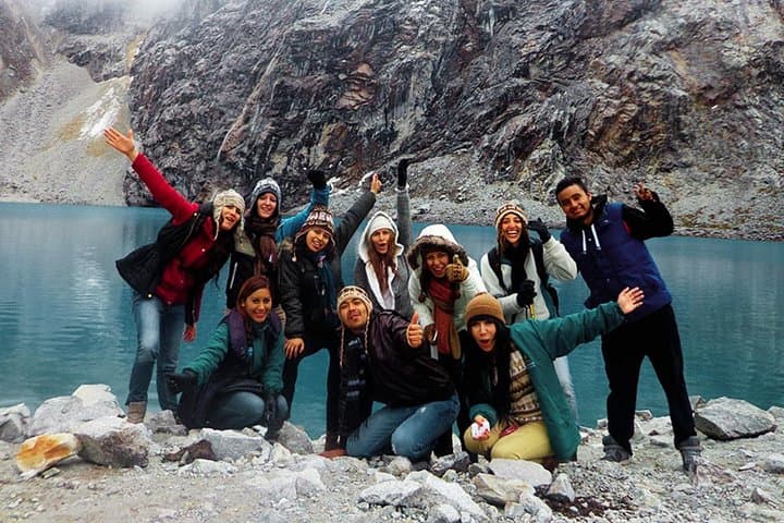 Laguna 69 Day Trek from Huaraz: Turquoise Lake & Chacraraju Views photo 3
