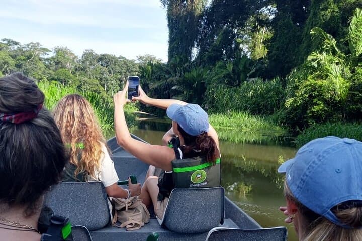 Paddling Tortuguero: Small‑Group Canoe Tour Through Costa Rica's Canal Forests photo 4