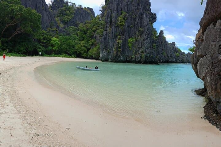 El Nido Island Hopping Tour C — Bacuit Archipelago Secret Lagoons & Snorkeling