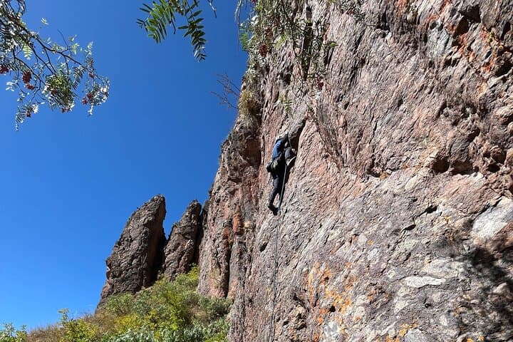 Half-Day Sacred Valley Rock Climbing Tour near Ollantaytambo photo 4