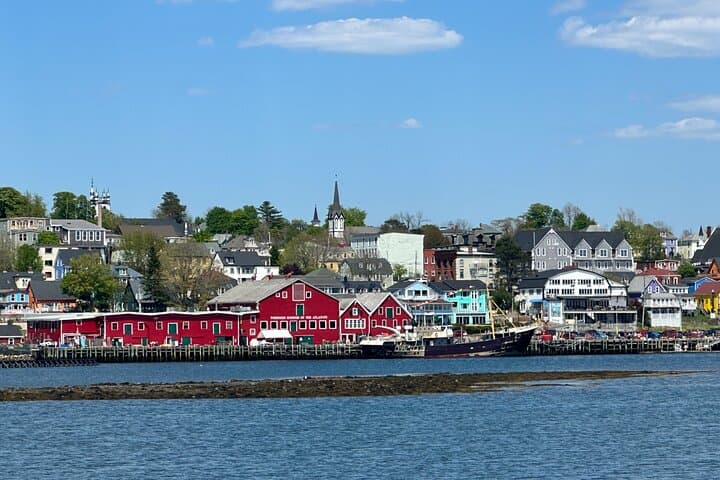 South Shore Highlights: Peggy’s Cove, Mahone Bay, Lunenburg & Ovens Natural Park Day Tour photo 3