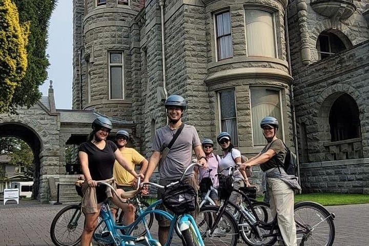 Victoria City Bike Tour: 3-Hour Highlights with eBike Option photo 3