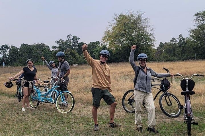 Victoria City Bike Tour: 3-Hour Highlights with eBike Option photo 1