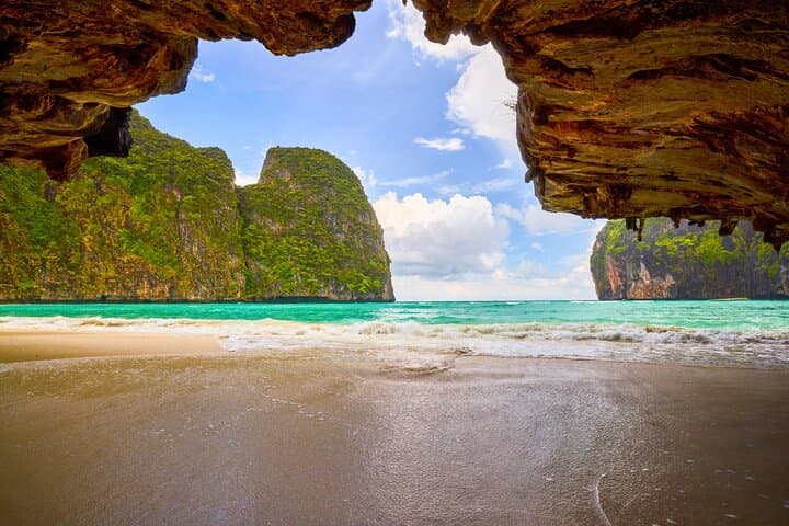 Phi Phi & 4-Island Sunset Speedboat Tour with Bioluminescent Plankton and BBQ