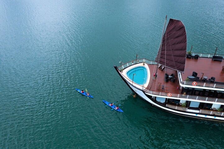 Lan Ha Bay Luxury Escape: 2-Day Amanda Cruise from Hanoi