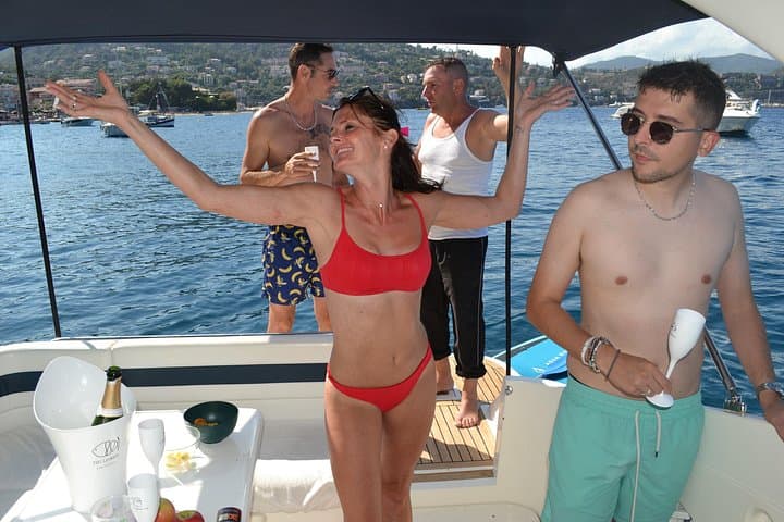Private Boat Cruise to the Lérins Islands and Théoule from Mandelieu photo 4