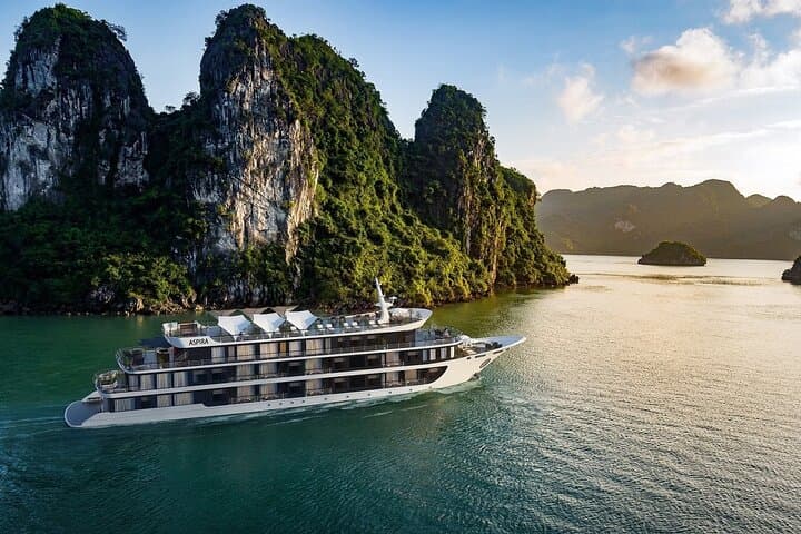 Overnight Halong & Lan Ha Bay Cruise — 2-Day Luxury Cruise with Kayaking & Meals
