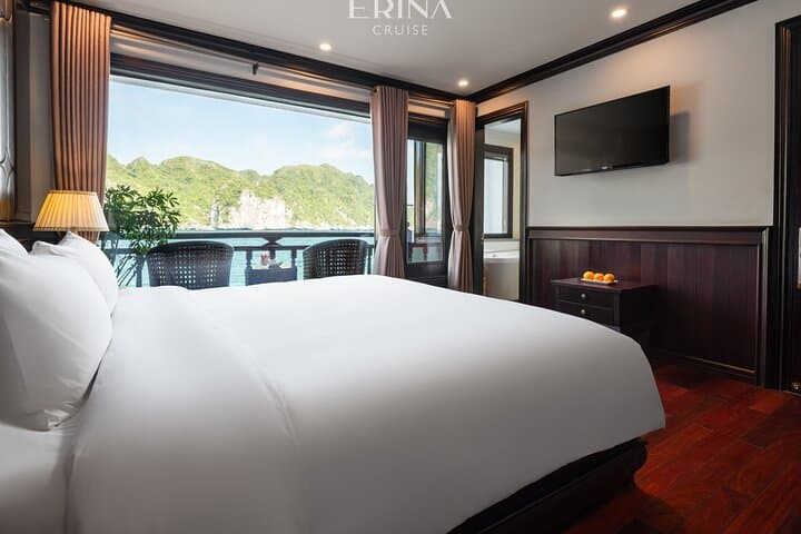 Halong & Lan Ha Bay: Erina 5-Star Luxury 2D1N Cruise with Balcony photo 5