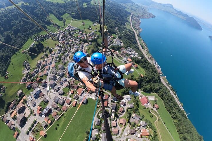 Tandem Paragliding Zurich–Lucerne: Alpine Flight Over Lake Lucerne photo 4