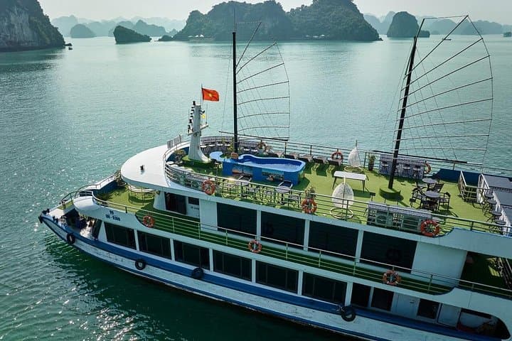 Halong Bay Day Cruise from Hanoi: Kayaking, Surprising Cave & Titov Island photo 3
