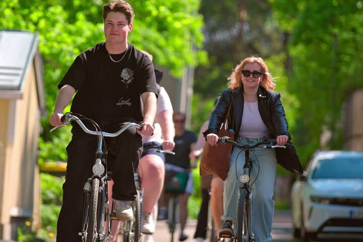 Tampere Scenic Bike Tour: Lakeside Rides, Pispala Views & Traditional Sauna