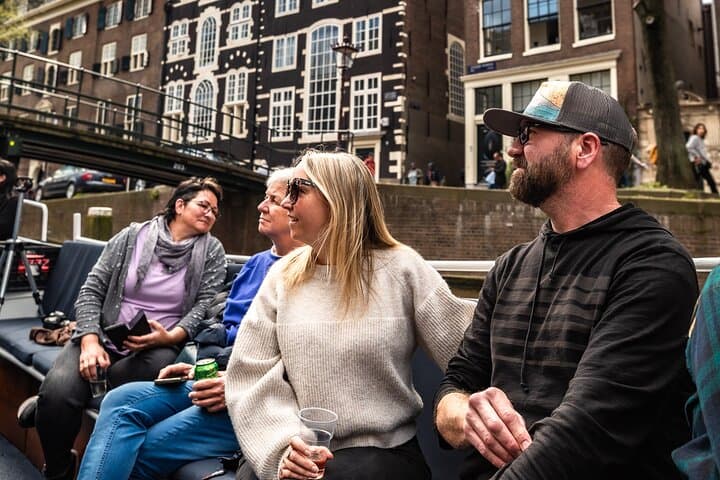 Amsterdam Electric Canal Cruise with Live Guide and Two Drinks
