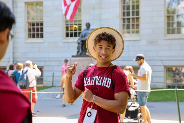 Harvard Campus Walking Tour: Student-Led 75-Minute Guided Experience