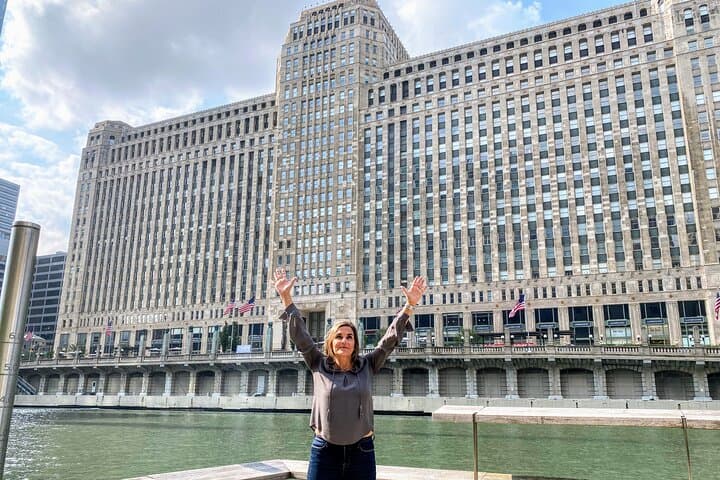 Chicago Riverwalk Architecture Walking Tour: Discover the Skyline on Foot photo 3