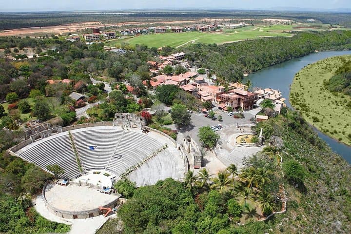 Guided Tour: Maravillas Caves, Altos de Chavón & Cigar Factory (La Romana) photo 3