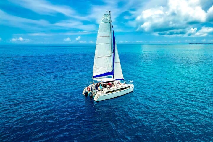 Redemption Catamaran Private Day Sail in Bermuda — Snorkel & Beach Escape