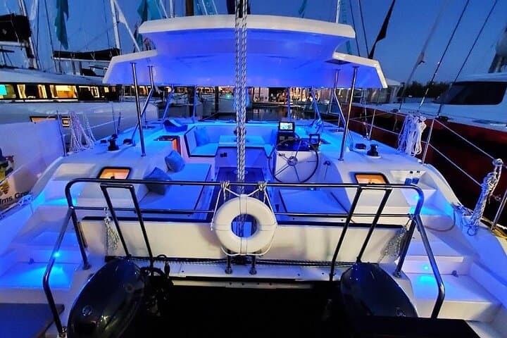 Private Sunset Catamaran Sail in Bermuda — Redemption Cruise from Hamilton or Dockyard photo 2
