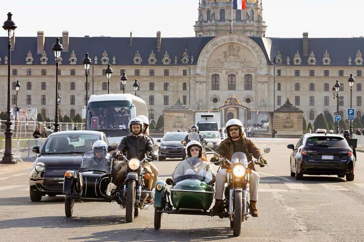 Paris Vintage Sidecar Tour: Private 90-Minute Ride Past Eiffel & Louvre photo 4