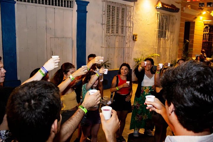 Getsemaní Night Out: Cartagena Bars, Salsa & 7 Times Club Tour