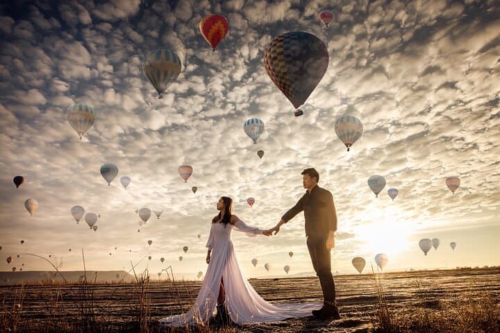 Cappadocia Magic: Epic Balloon Photo Session at Sunrise in Göreme