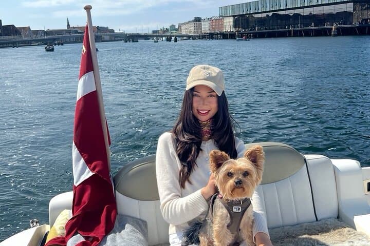 Copenhagen Canal Cruise: Private Gitzmo Boat Tour photo 6