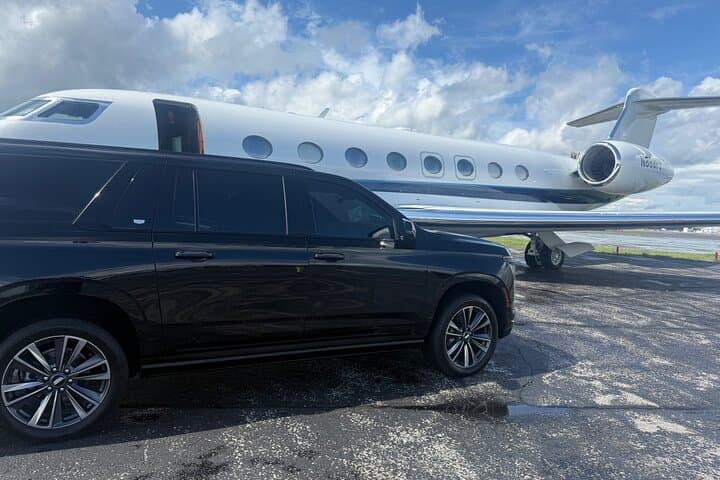 Private Limo Service in Nashville — Luxury Airport Transfers & Event Transportation photo 6