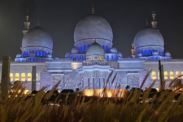 Custom 10-Hour Private UAE Tour: Dubai to Abu Dhabi and Beyond