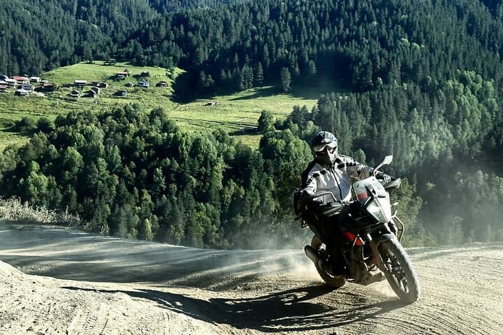 3-Day Self-Guided Motorcycle Tour Through Georgia’s Kakheti & Kazbegi