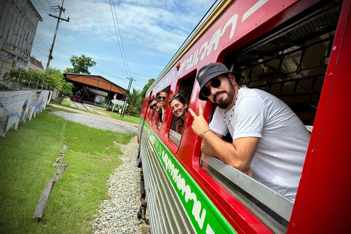 Bangkok Floating Market and Maeklong Train Market Day Trip photo 6