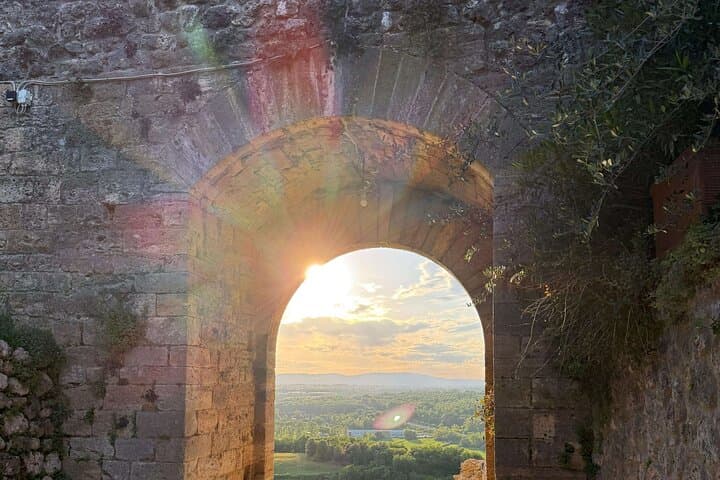 Half-Day Chianti Wine Tasting from Siena — Castellina Cellars & Scenic Vistas photo 4