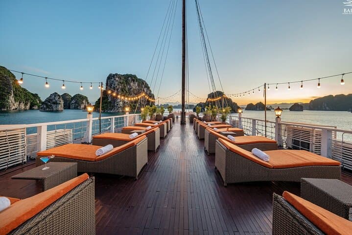 Bai Tu Long Bay Luxury Cruise from Hanoi — 2-Day Treasure Junk Experience photo 5