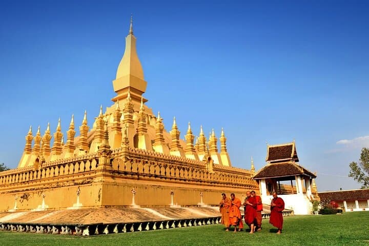 Vientiane Highlights: Wat Sisaket, Pha That Luang & Buddha Park Day Tour photo 2