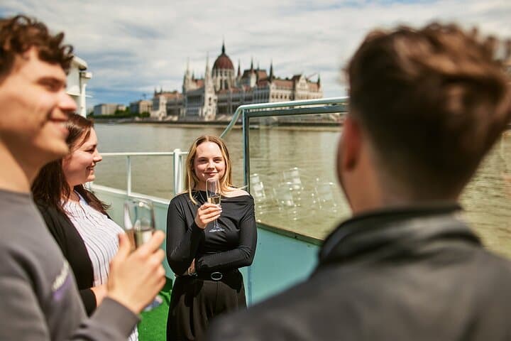 Danube Brunch Cruise in Budapest: Prosecco, Parliament Views & Riverfront Sights