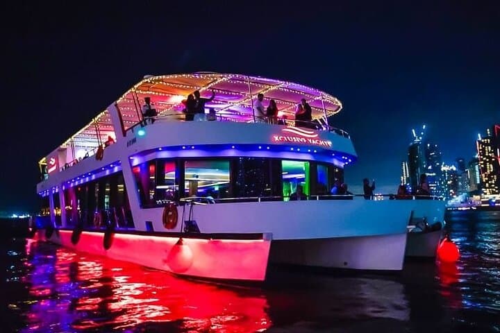 Dubai Marina Dhow Cruise: Dinner Buffet & Tanoura Show