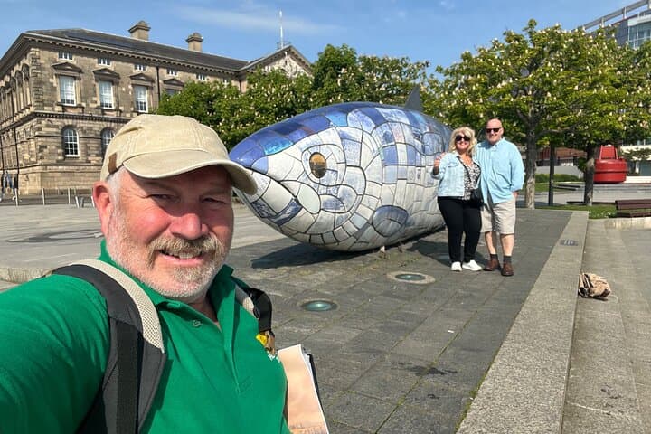 Belfast Driving Tour: Political Murals, Titanic Quarter & Stormont photo 2