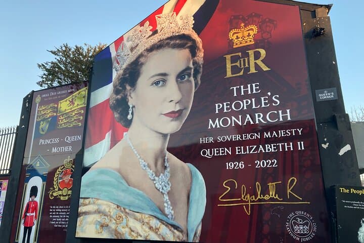 Belfast Driving Tour: Political Murals, Titanic Quarter & Stormont photo 3