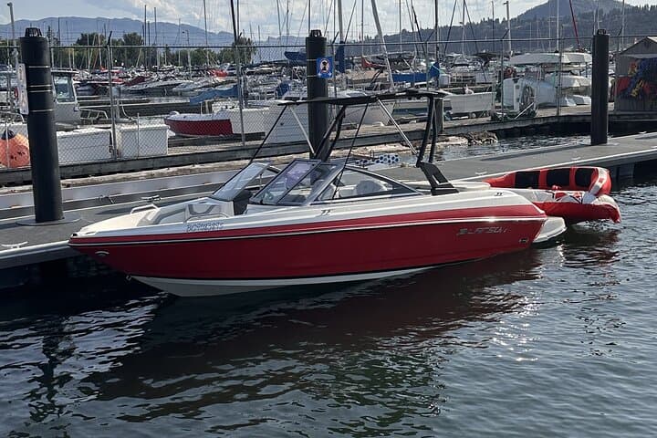 Cruise Okanagan Lake: Larson Boat Rentals in Kelowna