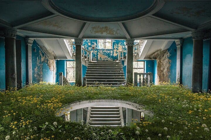 Kutaisi & Soviet Sanatoriums: Day Trip from Batumi to Tskaltubo
