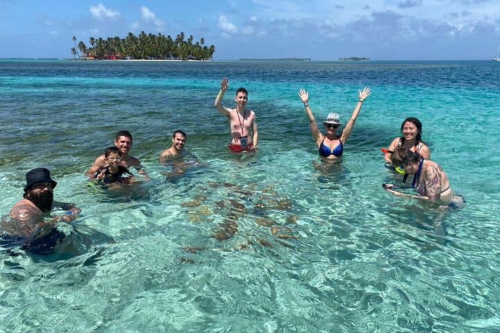 Overnight Aroma Island Getaway: San Blas Group Cabin Stay from Panama City photo 3