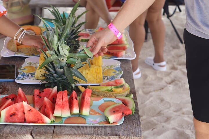 Overnight Aroma Island Getaway: San Blas Group Cabin Stay from Panama City photo 4
