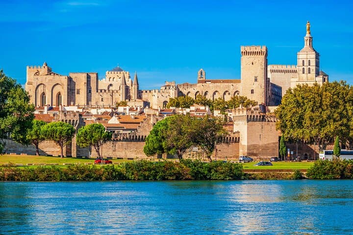 Self-Guided Avignon Walking Tour: Palais des Papes, Bridge & Historic Streets photo 6