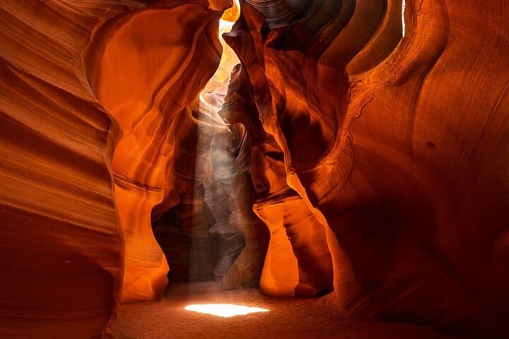 Upper Antelope Canyon Guided Tour — Page AZ Slot Canyon Walk