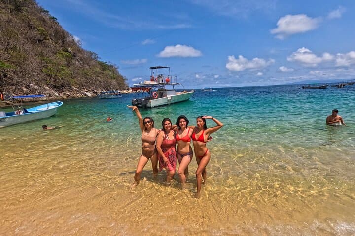 Playa Escondida & Las Ánimas: Snorkel and Canopy Adventure in Puerto Vallarta photo 2