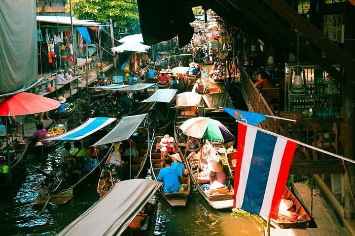Maeklong Railway & Damnoen Saduak Floating Markets: Day Trip from Bangkok photo 2