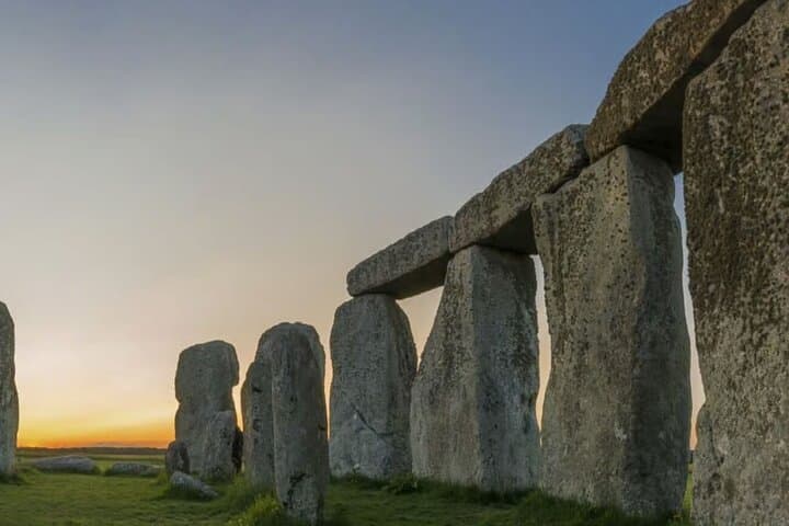 Stonehenge Day Trip from London: 6-Hour Van Tour with Entry Ticket photo 3